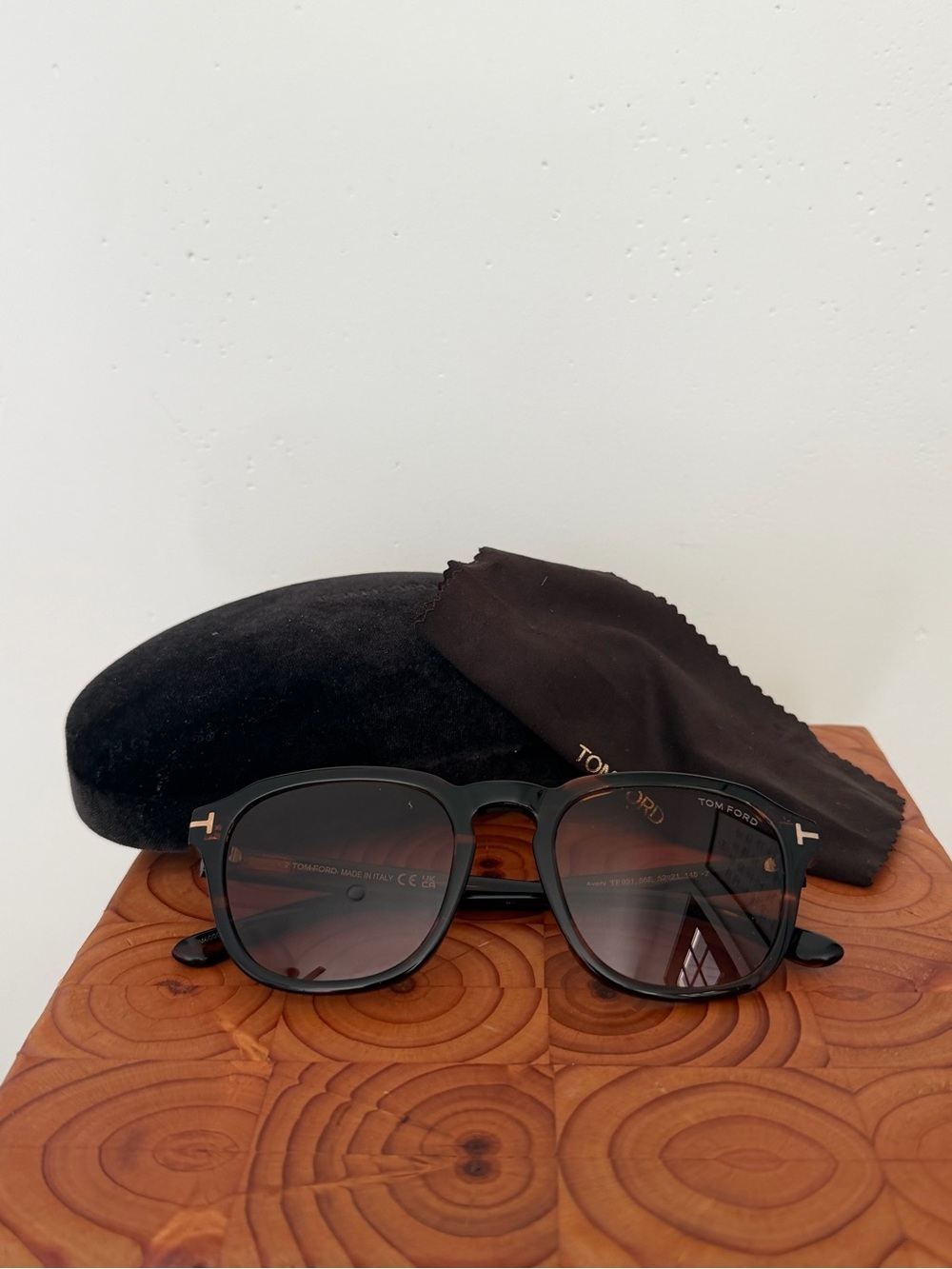 TOM FORD Avery 52mm Round Sunglasses in Havana / Brown